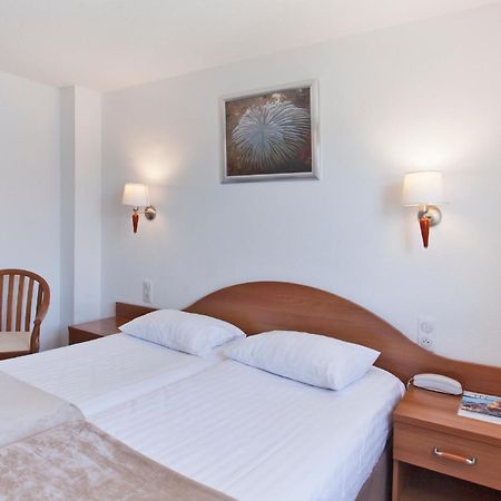 Le Neptune & Spa Propriano  Bagian luar foto